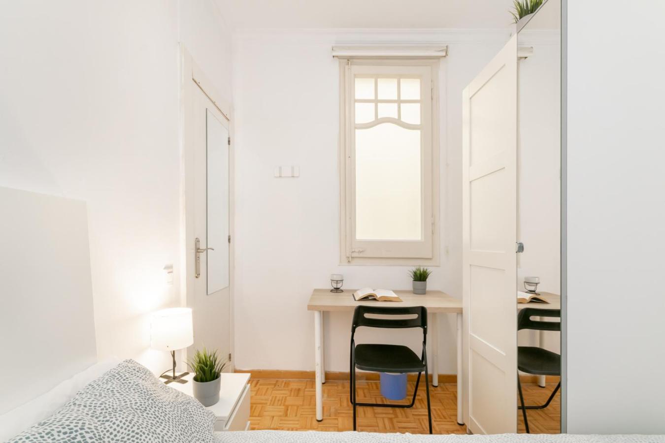 Balmes Private Rooms Barcelona Luaran gambar